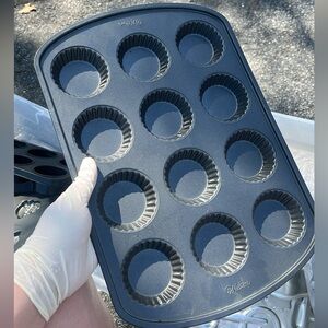 Wilton cake pan